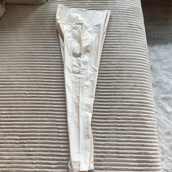 ✨ fabletics leggings! - Picture 4 of 6